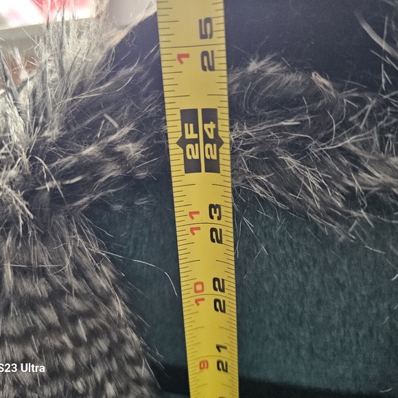 Montana Co Teal Faux Fur Trimmed Vest - Picture 5 of 6